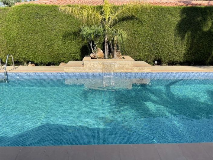 Image No.5-Maison de 5 chambres à vendre à Kalogirou