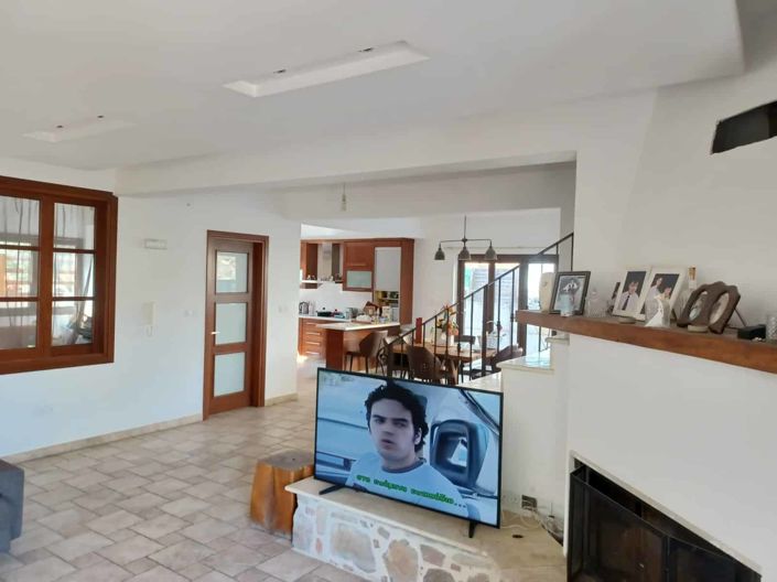 Image No.6-4 Bed House for sale