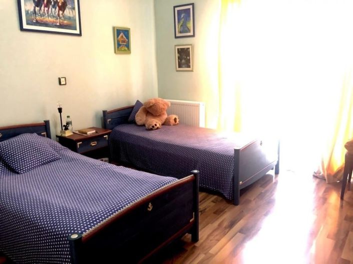 Image No.7-4 Bed House for sale