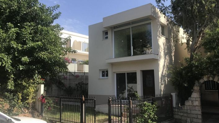 Image No.1-3 Bed House for sale