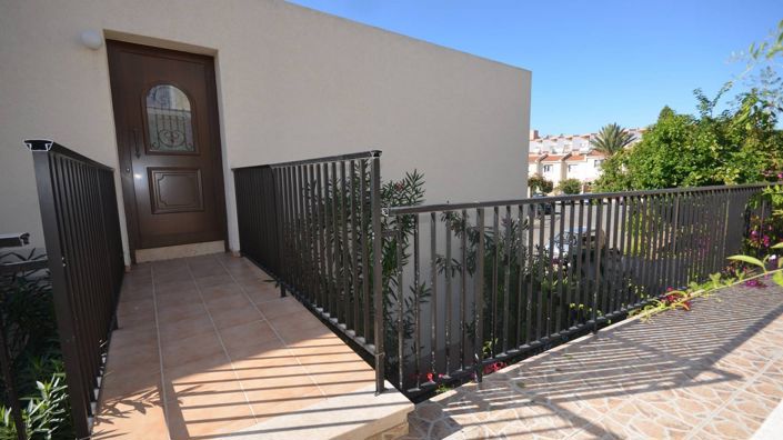 Image No.6-3 Bed House for sale