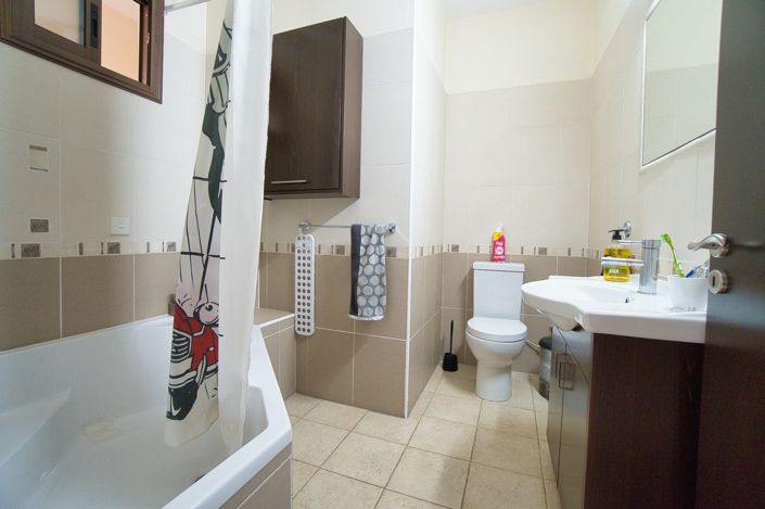 Image No.10-3 Bed House for sale