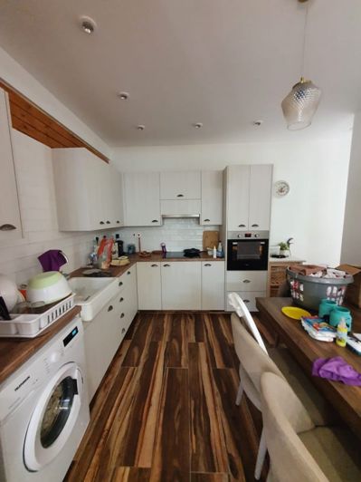 Image No.8-7 Bed House for sale