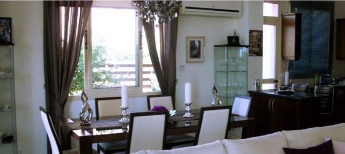 Image No.8-3 Bed House for sale