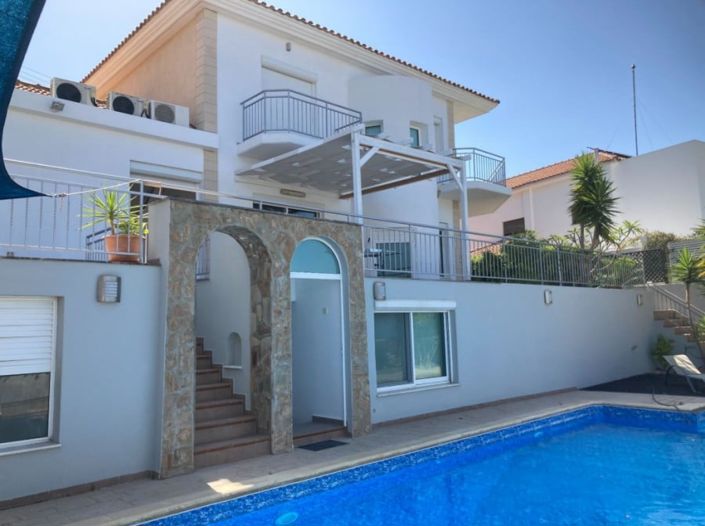 Image No.1-4 Bed House for sale