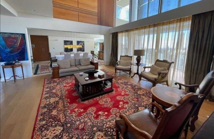 Image No.2-5 Bed House for sale