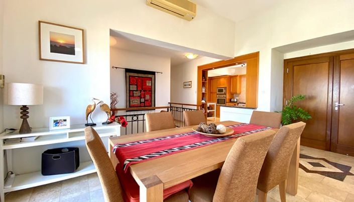 Image No.6-4 Bed House for sale