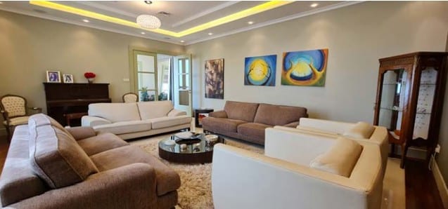 Image No.5-5 Bed House for sale