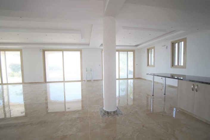 Image No.3-4 Bed House for sale