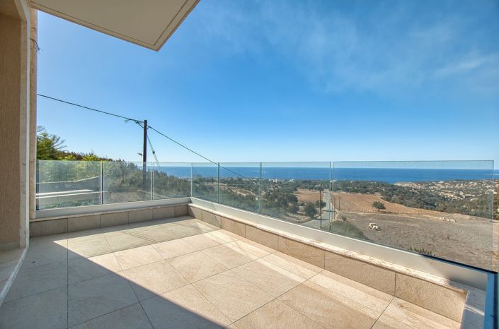 Image No.7-6 Bed House for sale