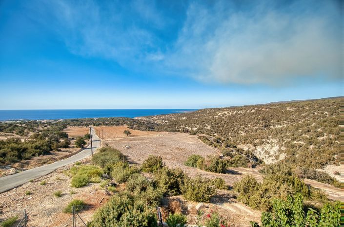 Image No.9-6 Bed House for sale