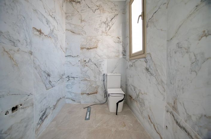 Image No.10-5 Bed House for sale