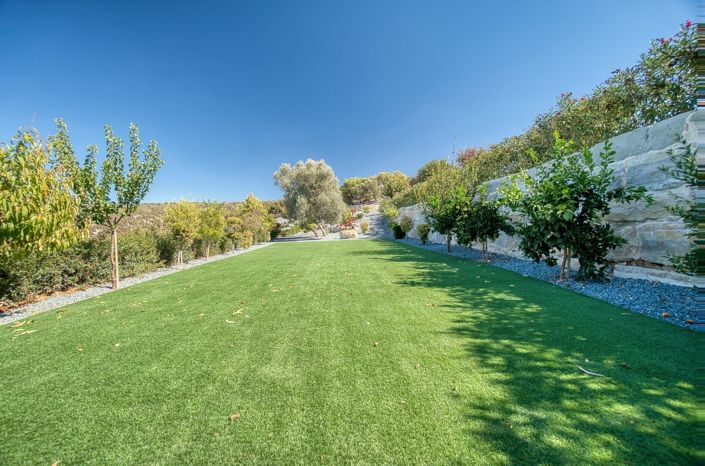 Image No.6-5 Bed House for sale