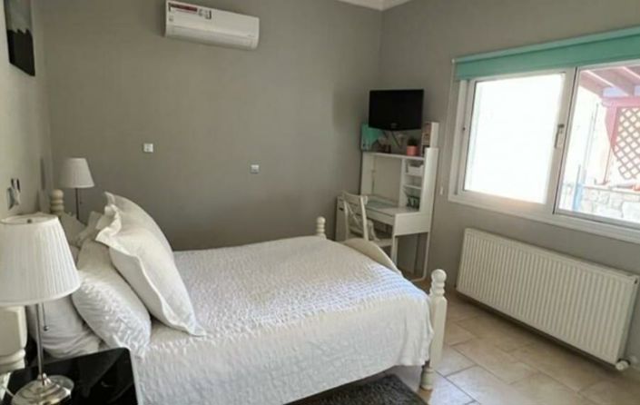 Image No.8-3 Bed House for sale