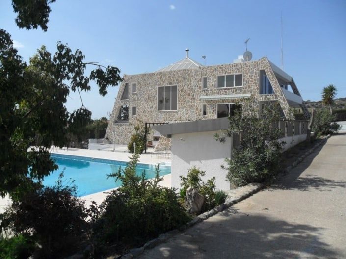 Image No.1-4 Bed House for sale