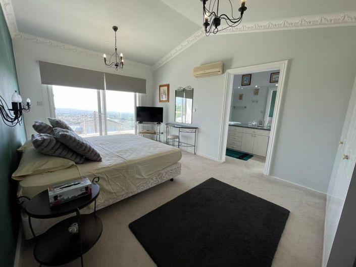 Image No.10-3 Bed House for sale