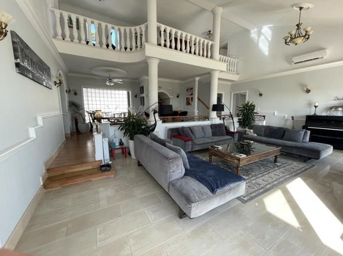 Image No.3-3 Bed House for sale