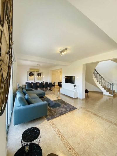 Image No.5-5 Bed House for sale