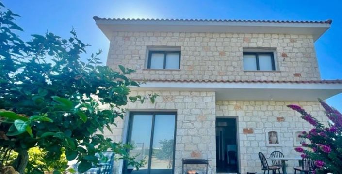 Image No.1-4 Bed House for sale