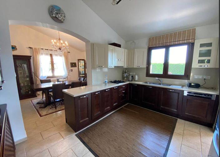 Image No.3-Maison de 4 chambres à vendre à Pyrgos