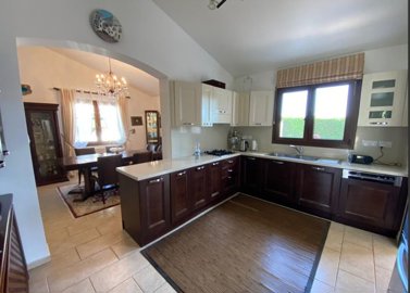 434289-detached-villa-for-sale-in-pyrgosorig