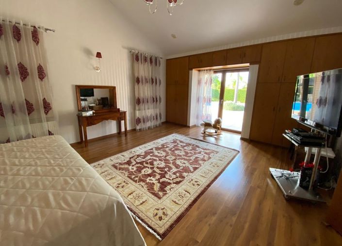 Image No.5-Maison de 4 chambres à vendre à Pyrgos