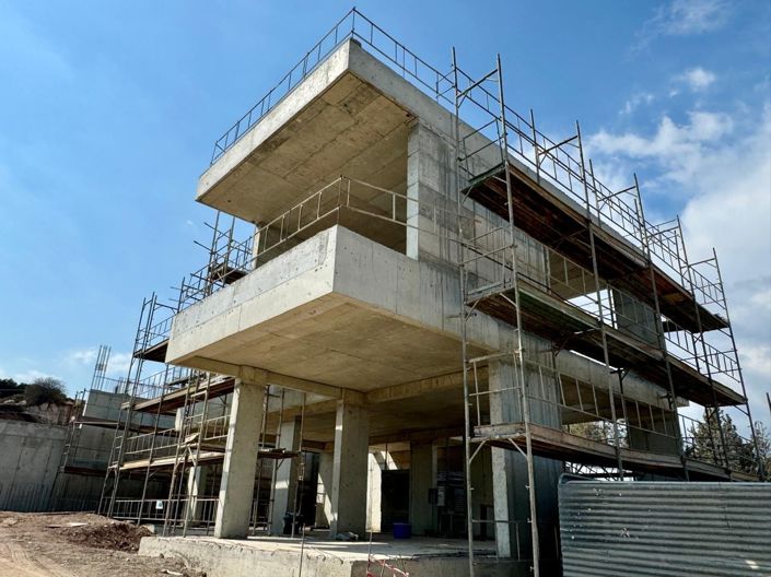 Image No.10-4 Bed House for sale