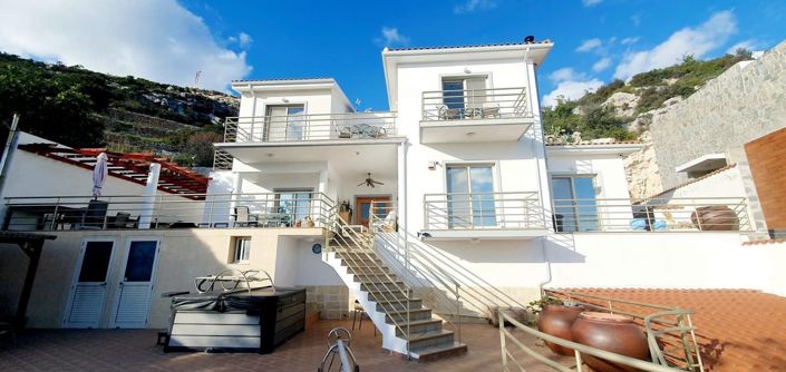 Image No.1-4 Bed House for sale