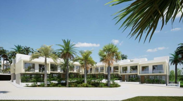 Image No.10-3 Bed House for sale