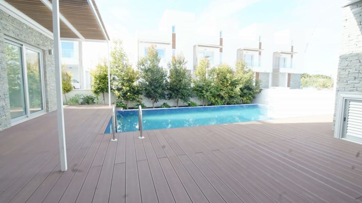 Image No.2-6 Bed House for sale