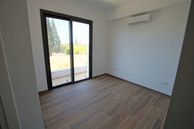 438933-detached-villa-for-sale-in-trachoniful