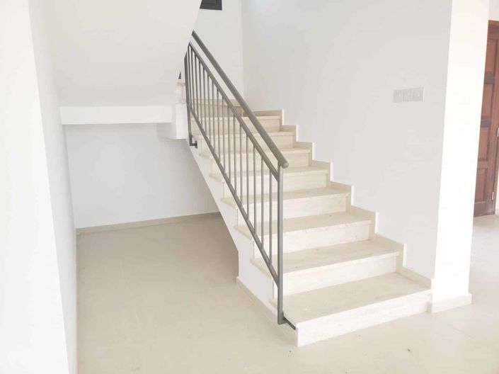 Image No.5-3 Bed House for sale