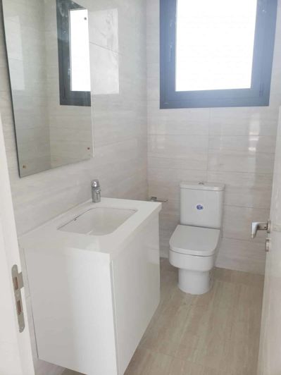 Image No.7-3 Bed House for sale