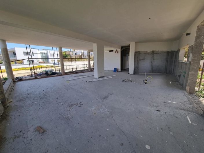 Image No.4-Maison de 5 chambres à vendre à Kissonerga