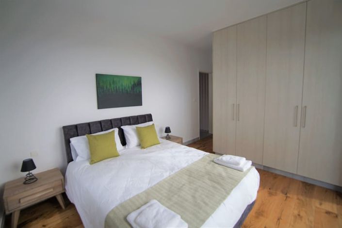 Image No.8-3 Bed House for sale