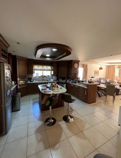 Image No.3-4 Bed House for sale