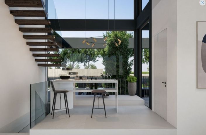 Image No.7-5 Bed House for sale