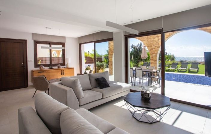 Image No.4-5 Bed House for sale