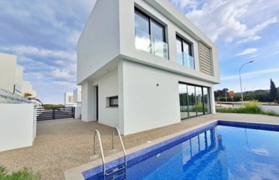 682633-detached-villa-for-sale-in-pernerafull