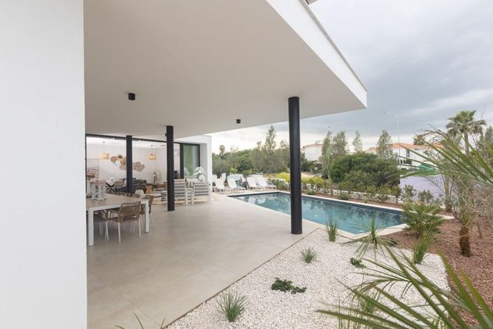 Image No.3-4 Bed House for sale