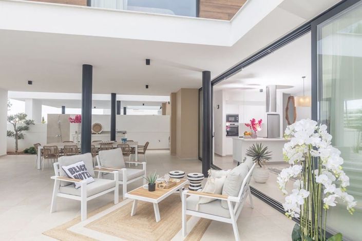 Image No.5-4 Bed House for sale