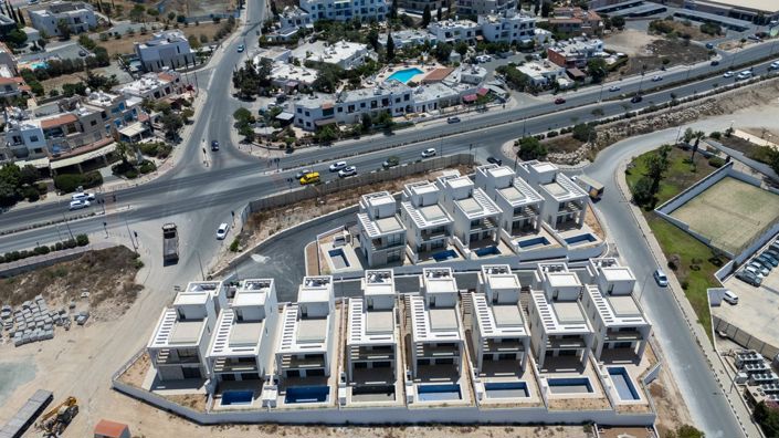 Image No.2-4 Bed House for sale