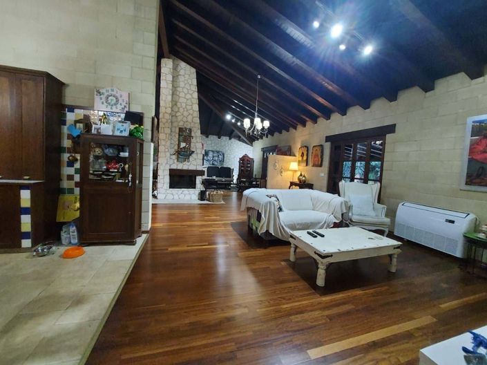 Image No.10-4 Bed House for sale