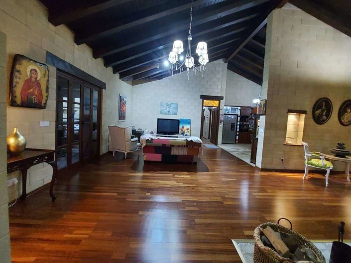 Image No.7-4 Bed House for sale