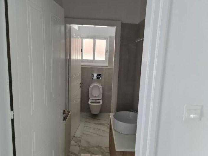 Image No.10-4 Bed House for sale