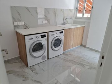 450324-house-in-verginafull