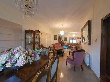 452591-house-in-kamaresfull