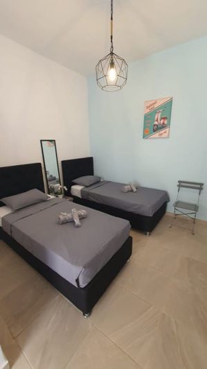 Image No.5-5 Bed House for sale