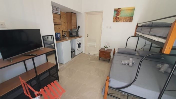 Image No.9-5 Bed House for sale