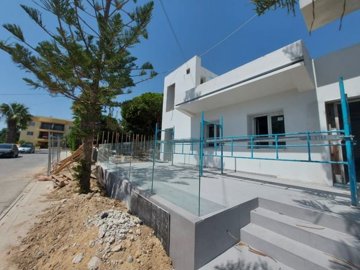 454896-bungalow-in-pervoliafull